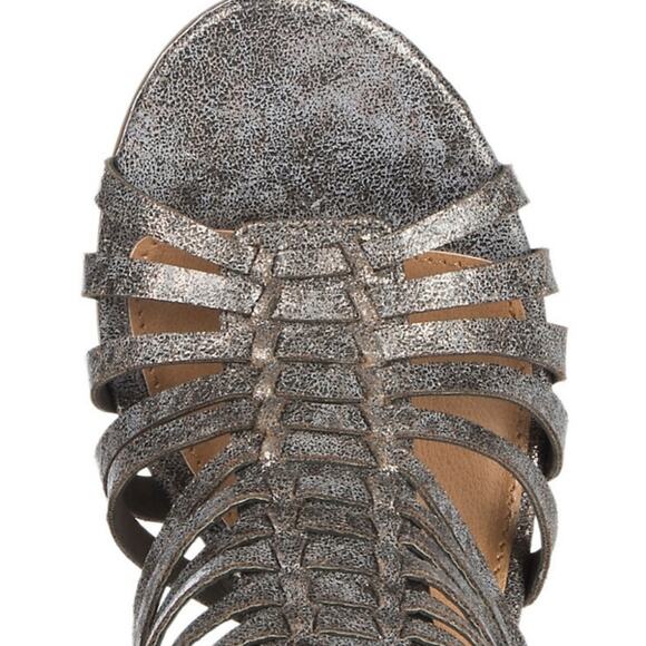 Not Rated Ofanto Pewter Gladiator Sandal - Picture 3 of 8
